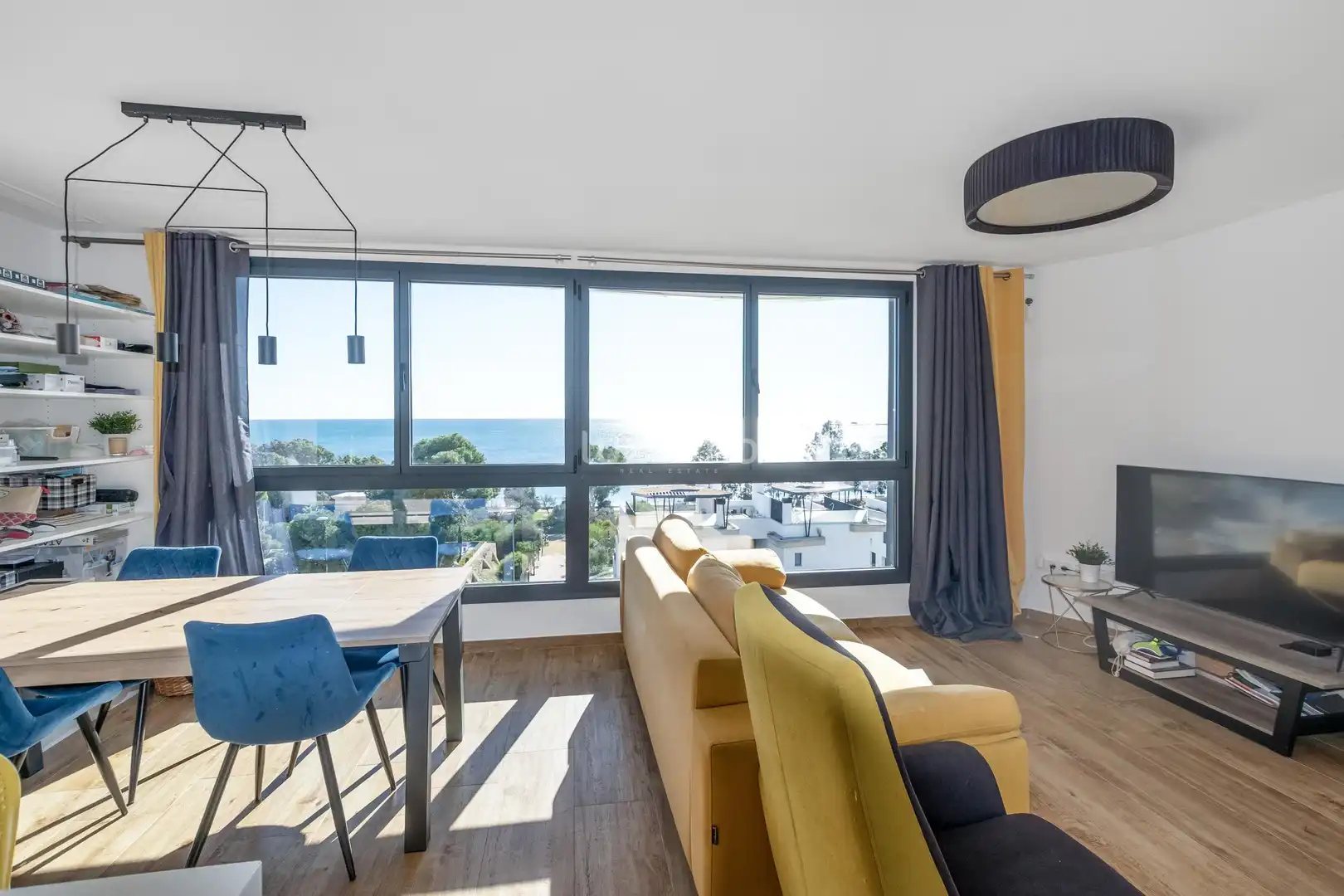 Wohnzimmer von Wohnung zum Verkauf in Villajoyosa / La Vila Joiosa mit Klimaanlage, Privatgarten und Terrasse