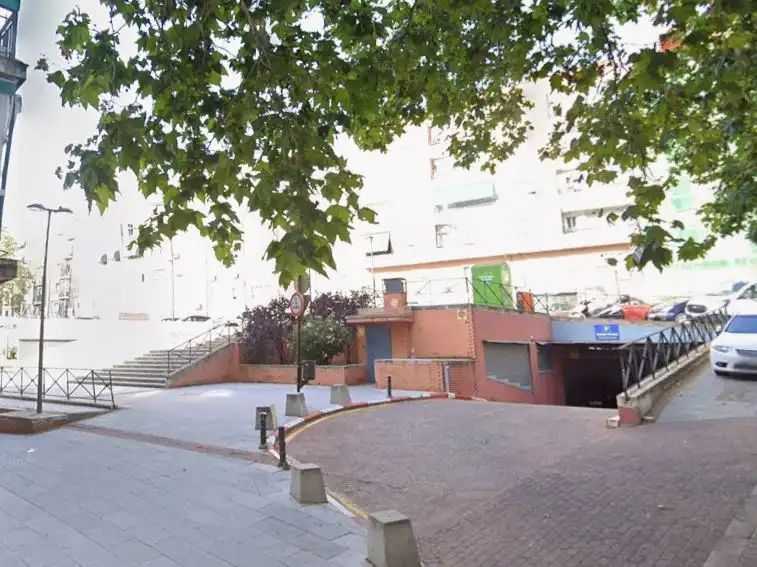 Exterior view of Garage for sale in Alcorcón