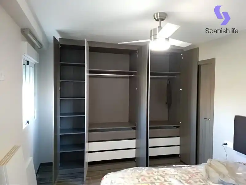 Habitación de Apartamento en venta en Valencia con Calefacción, Amueblado y Piscina comunitaria