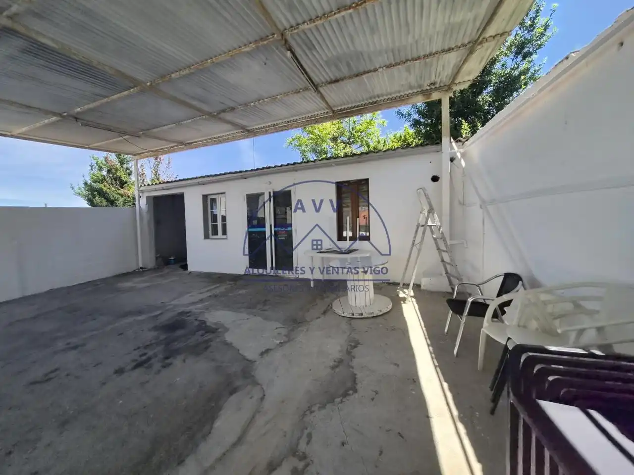 Parking de Casa o chalet en venta en Vigo  con Calefacción, Jardín privado y Terraza