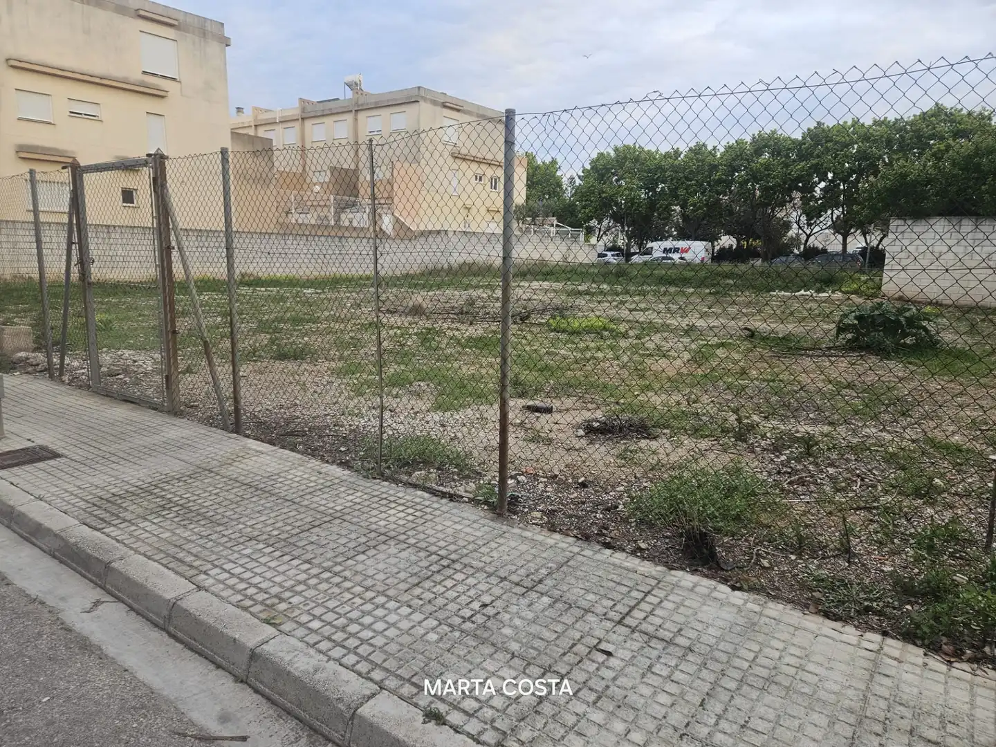 Terreno residencial en venta en Carrer Simat de la Valldigna 7