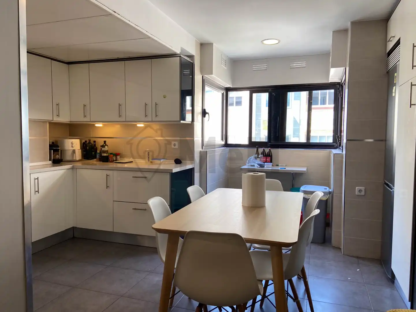 Kitchen of Flat for share in Madrid  with Air Conditioner, Heating and Furnished