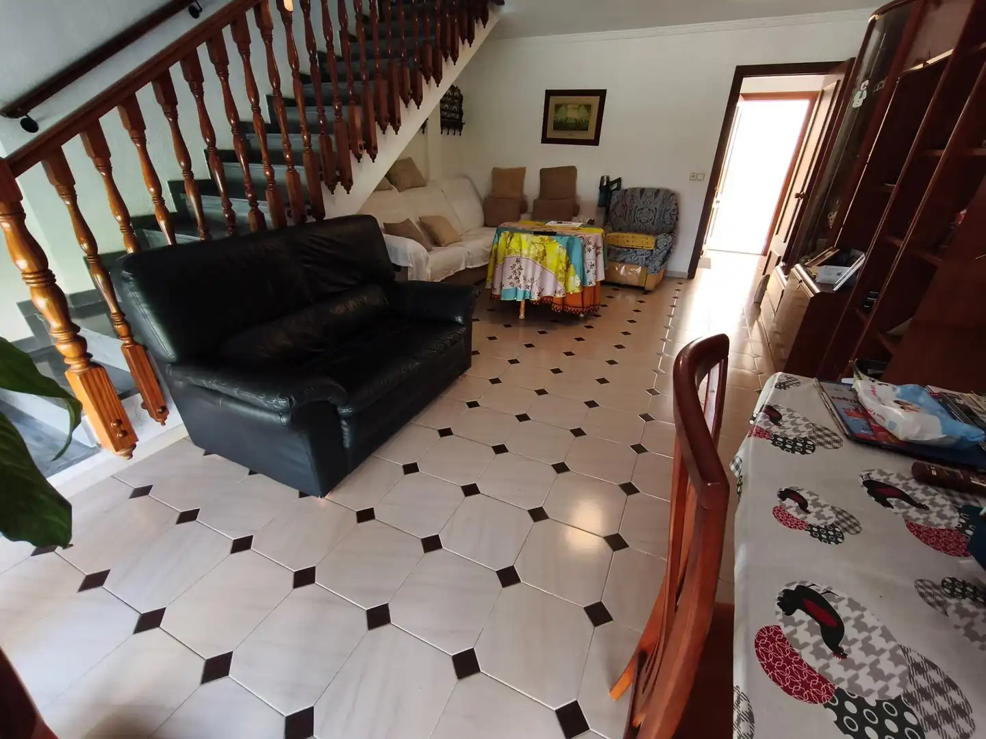 Sala d'estar de Casa adosada en venda en Benidorm amb Aire condicionat, Jardí privat i Terrassa