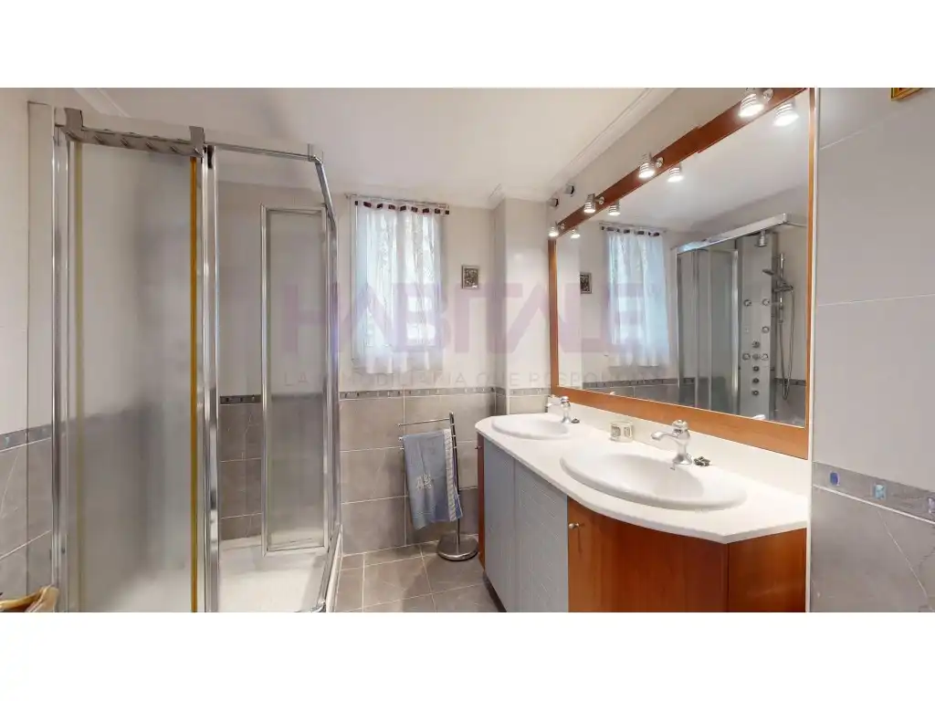 Baño de Piso en venta en Quatre Carreres