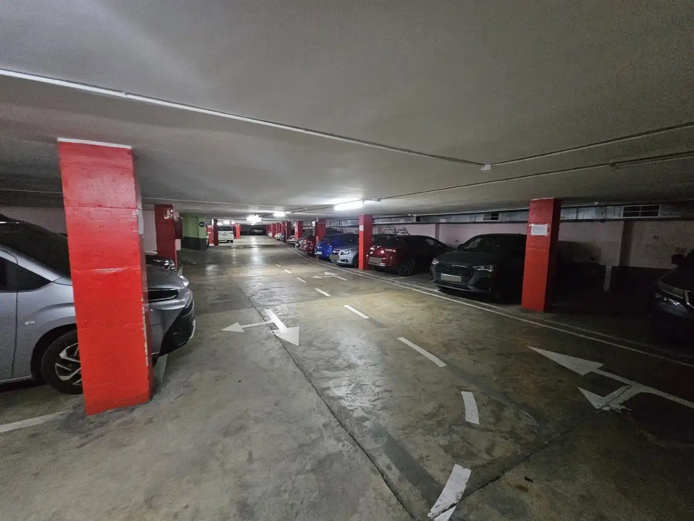 Parkplatz von Garage zur Miete in Terrassa mit Alarm