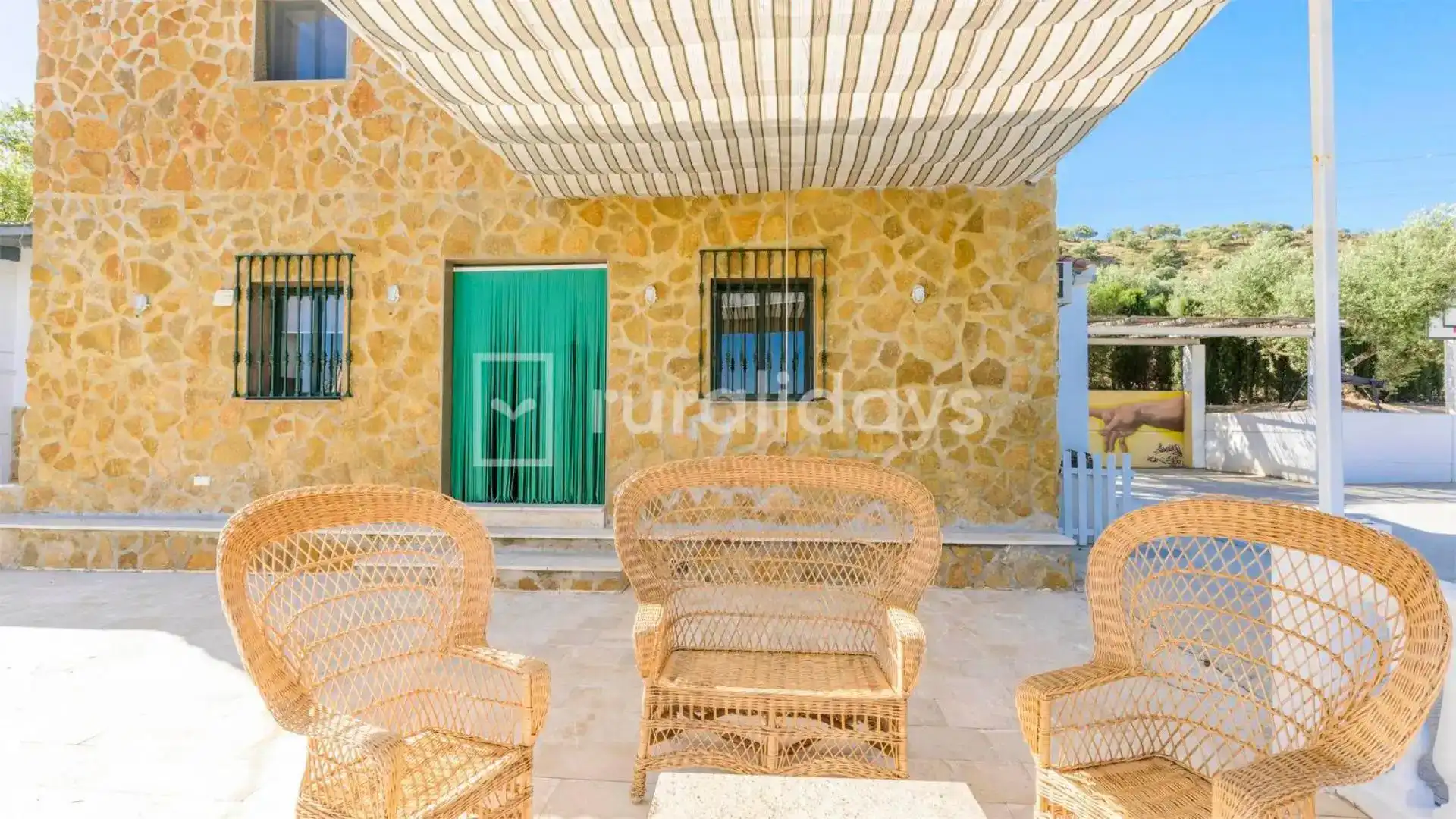 Terrassa de Finca rústica en venda en Los Corrales amb Aire condicionat i Piscina