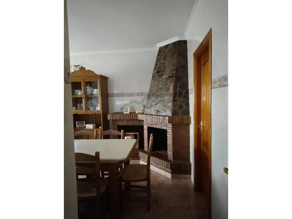 Menjador de Casa o xalet en venda en El Burgo