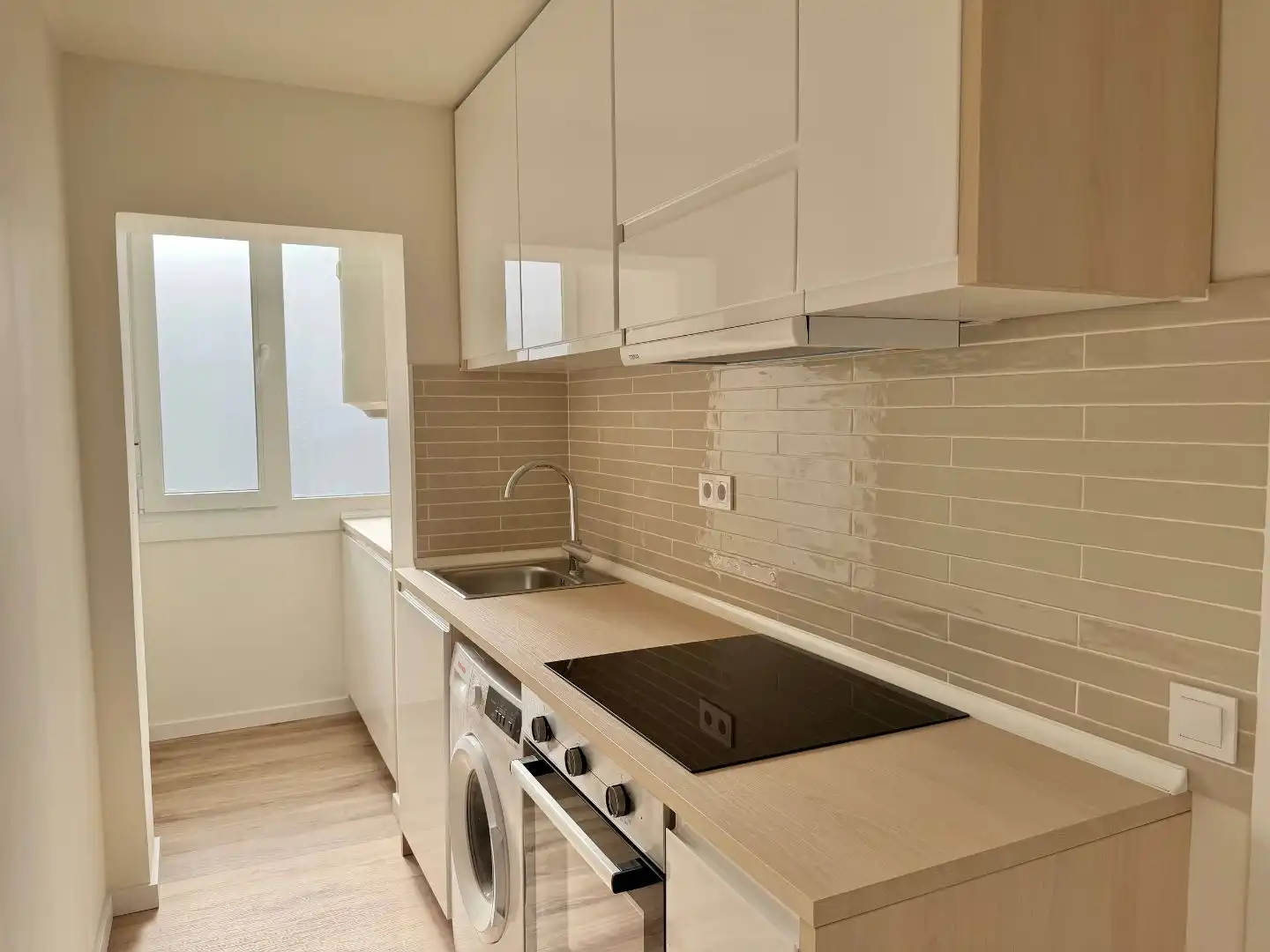 Cocina de Piso en venta en  Madrid Capital con Aire acondicionado