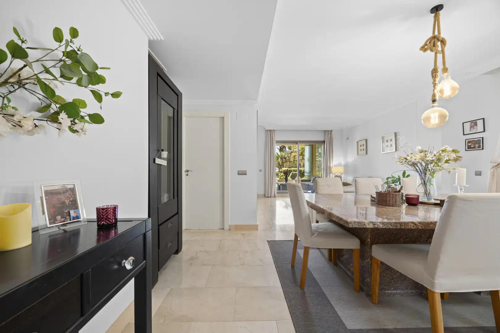 Apartament amb piscina en venda a Benahavís pueblo, imagen 6