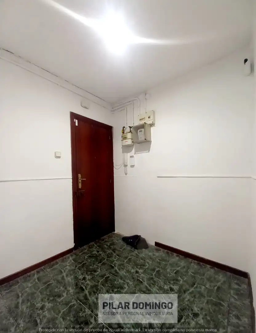 Piso en venta en Barcelona con Amueblado, Balcón y Alarma