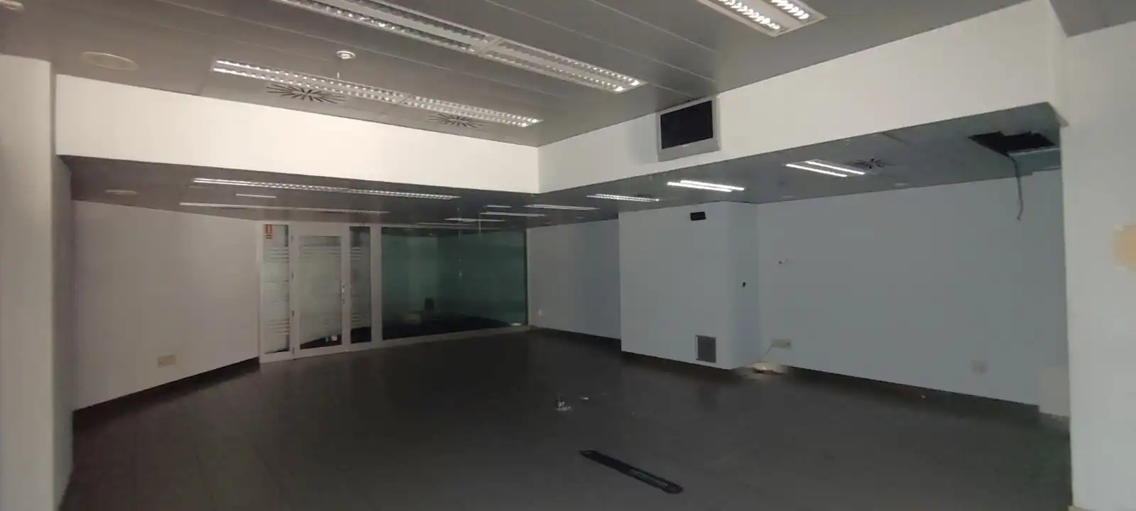Business premises for sale in Francia Kalea 16, imagen 3