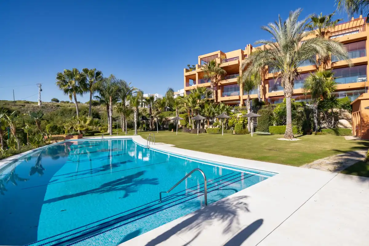Jardí de Apartament de lloguer amb opció a compra en Benahavís amb Aire condicionat, Jardí privat i Moblat