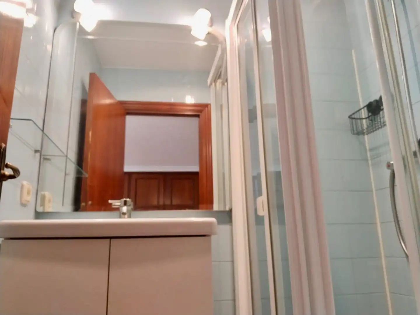 Badezimmer von Loft zum Verkauf in Donostia - San Sebastián  mit Möbliert