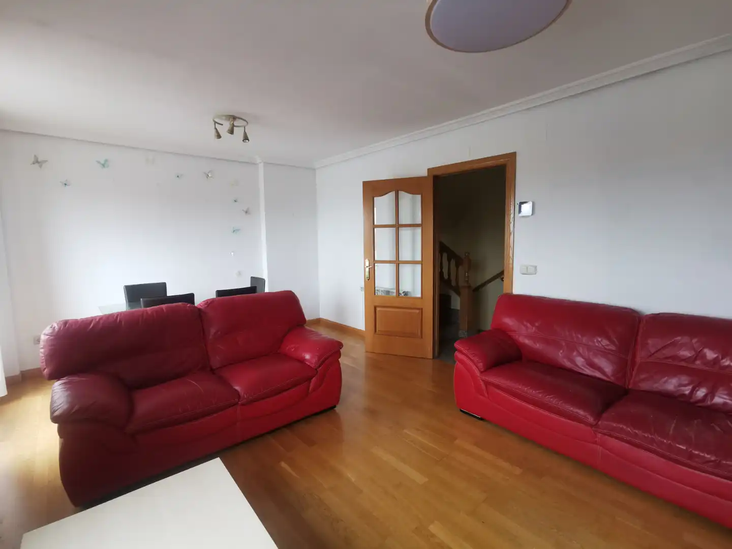 Casa aparellada amb terrassa en venda a Calle Rafael Lapesa, imagen 3