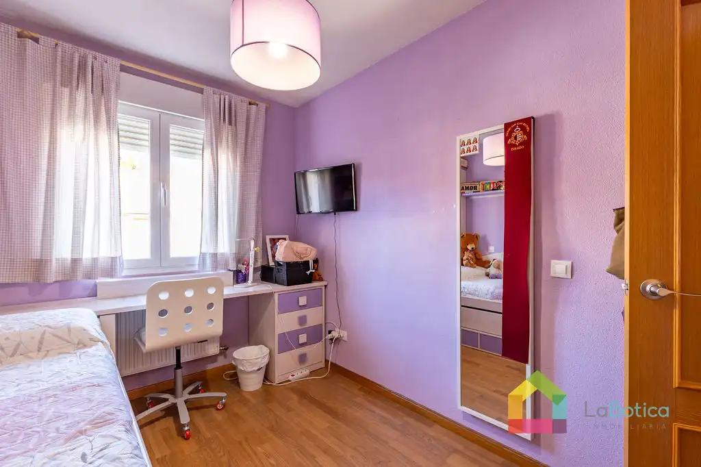 Bedroom of Detached homes for sale in Toledo  with Air Conditioner, Heating and Terrace
