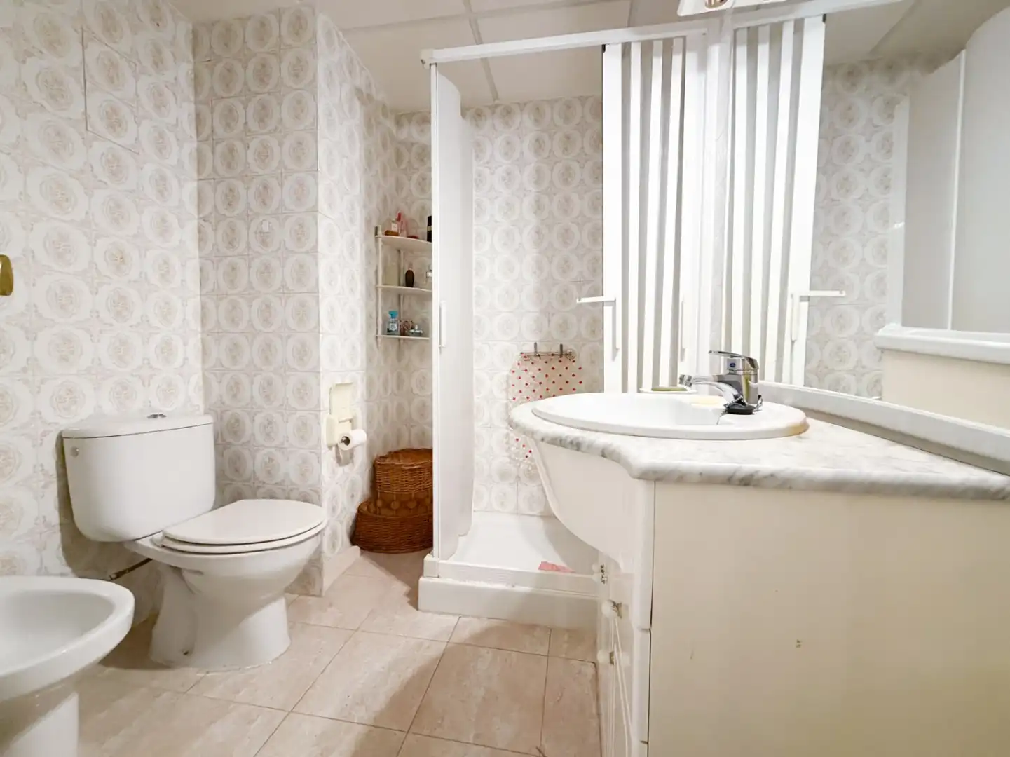 Bathroom of Apartments for sale in El Campello  with Air Conditioner and Balcony