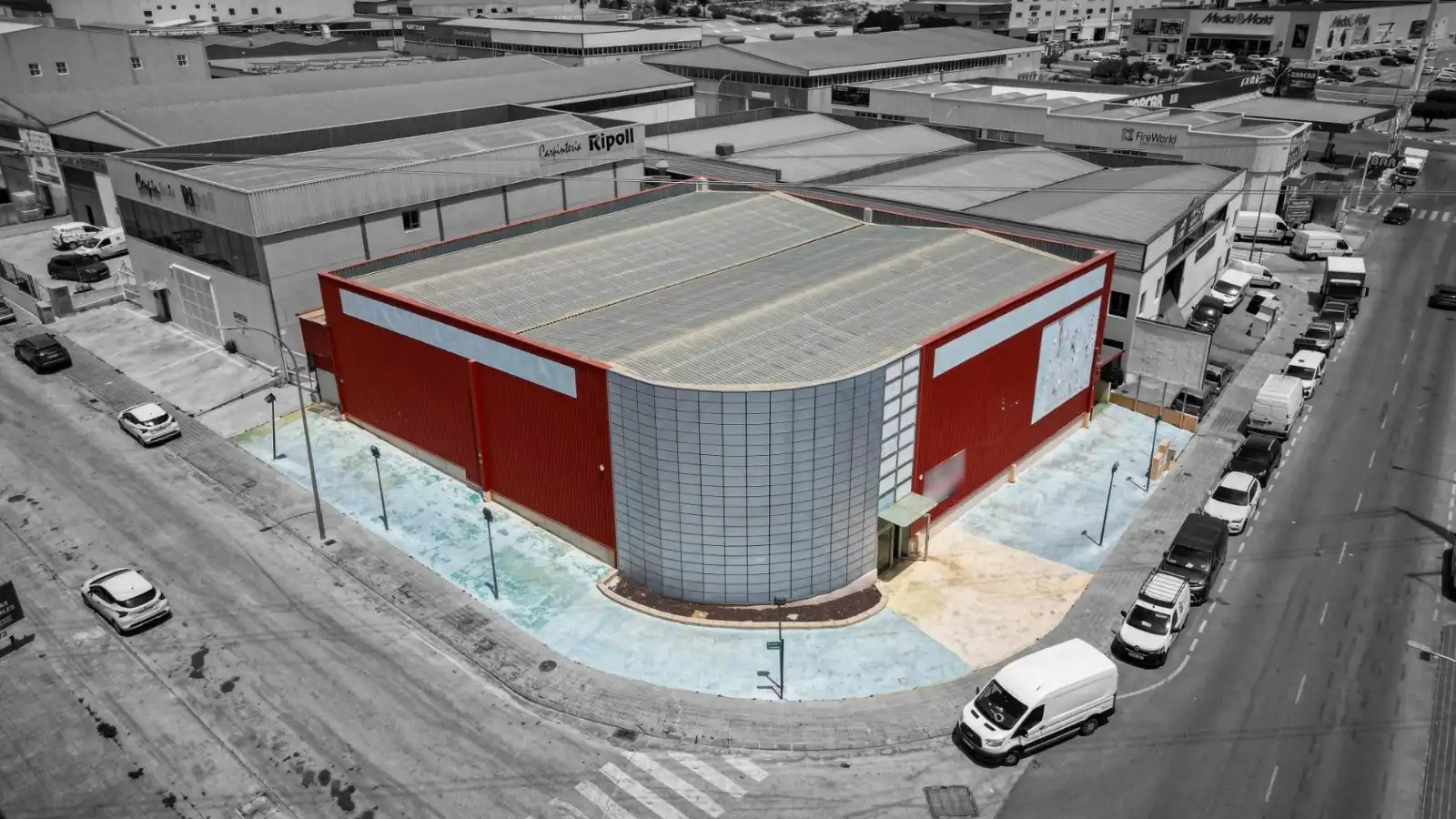 Vista exterior de Nau industrial en venda en Benidorm amb Alarma