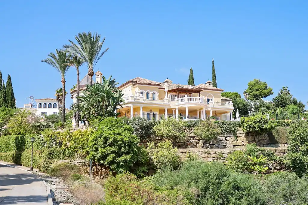 Chalet con piscina en venta en Benahavís pueblo, imagen 11