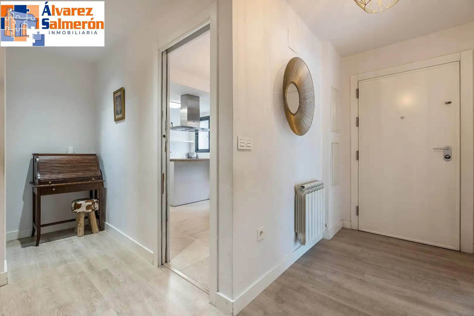 Einfamilien-Reihenhaus zum Verkauf in Granada mit Privatgarten und Balkon