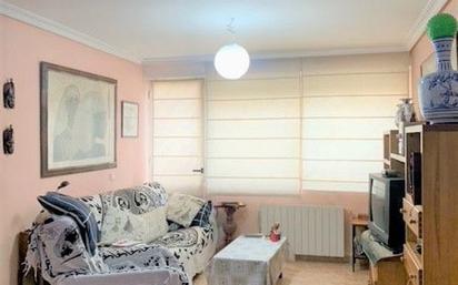 Sala d'estar de Pis en venda en  Madrid Capital amb Calefacció i Moblat