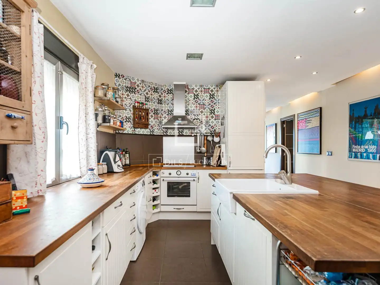 Kitchen of Attic for sale in Madrid  with Air Conditioner, Heating and Terrace