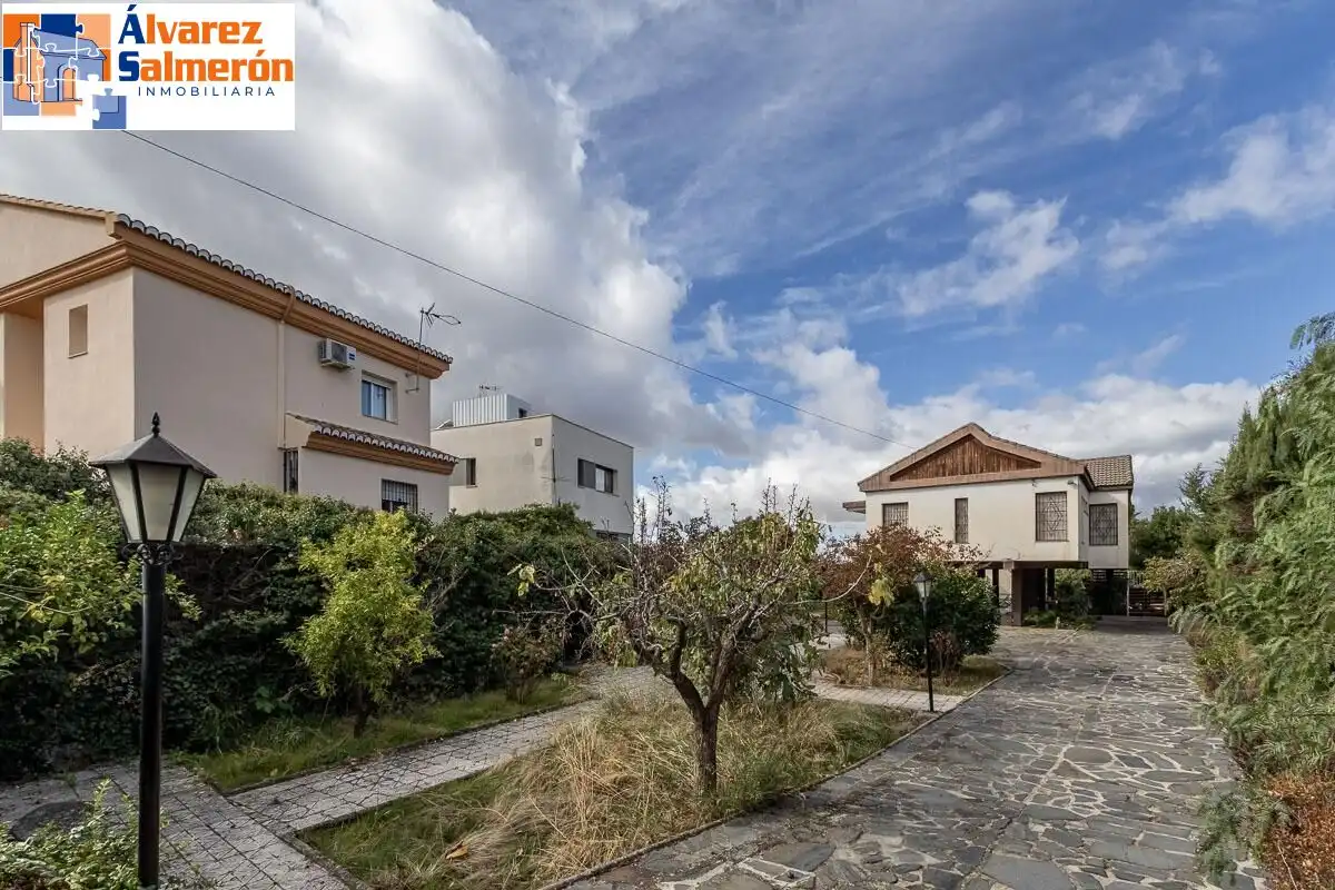 Casa con terrazza in vendita a Avenida HUETOR VEGA, imagen 32