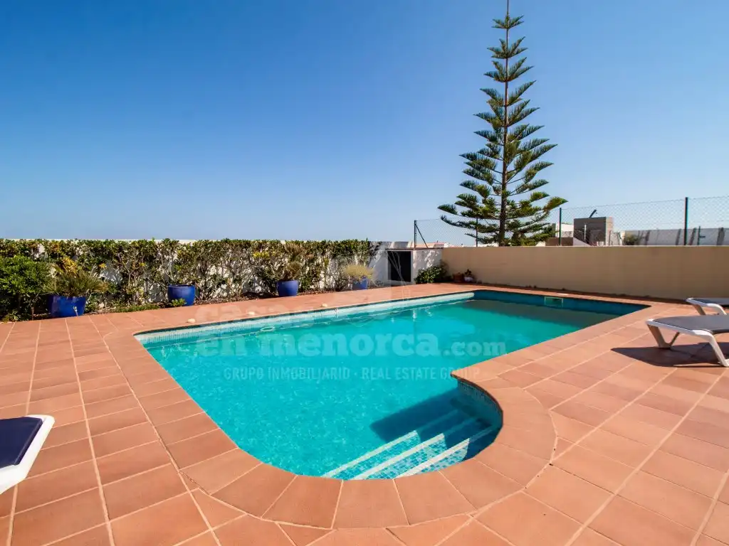 Swimming pool of Houses for sale in Maó - Mahón  with Air Conditioner, Private garden and Swimming Pool