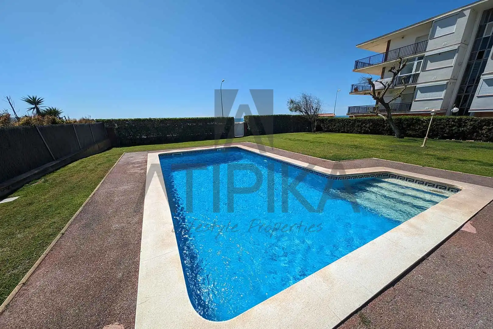 Piscina de Piso en venta en Castelldefels con Calefacción, Terraza y Trastero