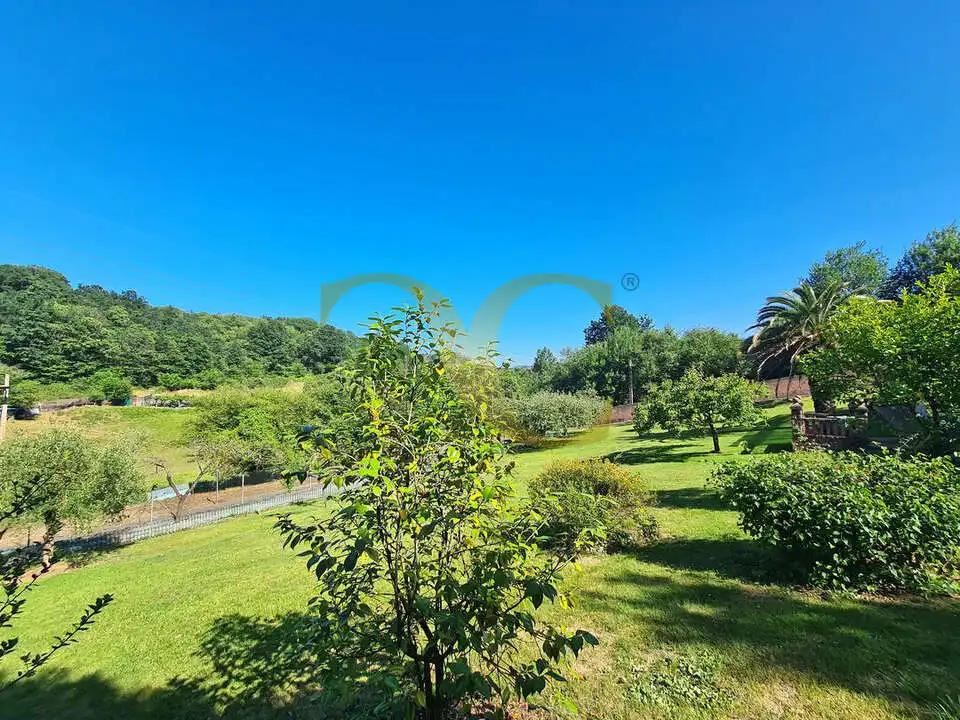 Jardí de Casa o xalet en venda en Oviedo  amb Calefacció, Jardí privat i Terrassa