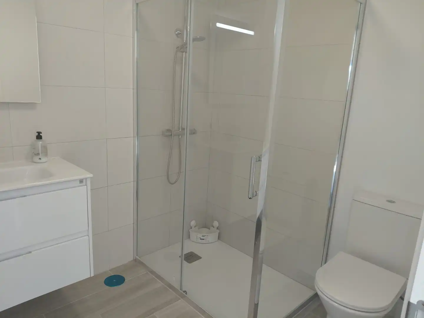 Badezimmer von Wohnungen zur Miete in Arico mit Möbliert, Ofen und Waschmaschine