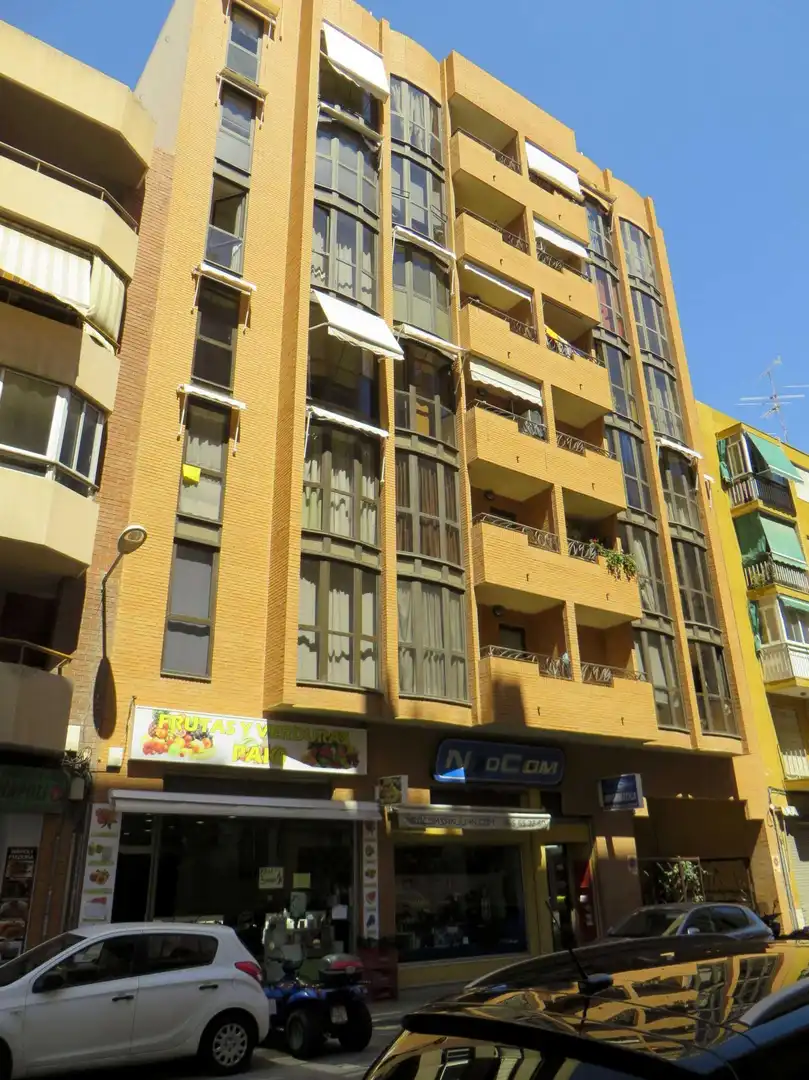 Vista exterior de Piso en venta en Sant Joan d'Alacant