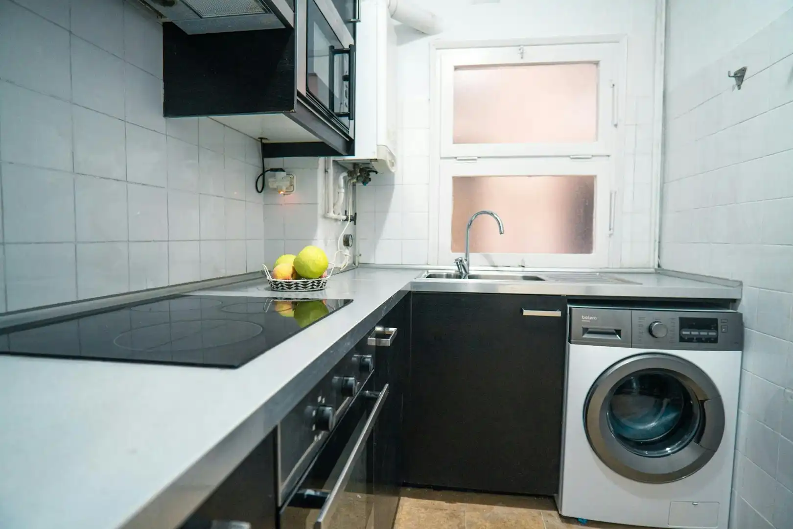 Kitchen of Flat for share in Barcelona  with Washing machine