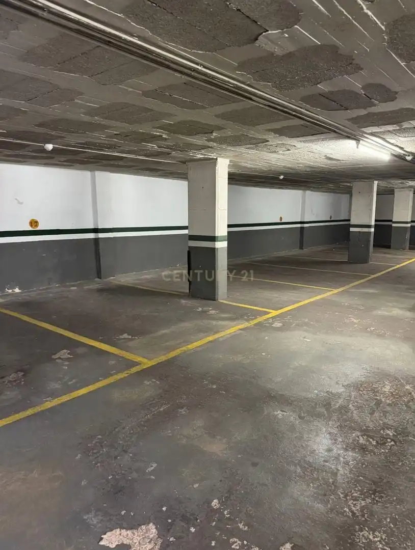 Parkplatz von Garage zum Verkauf in Barcelona