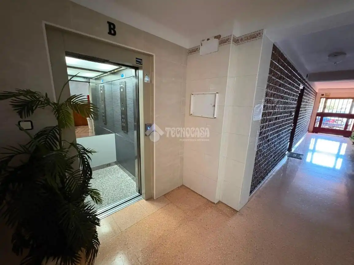 Flat for sale in Alicante / Alacant  with Furnished and Balcony