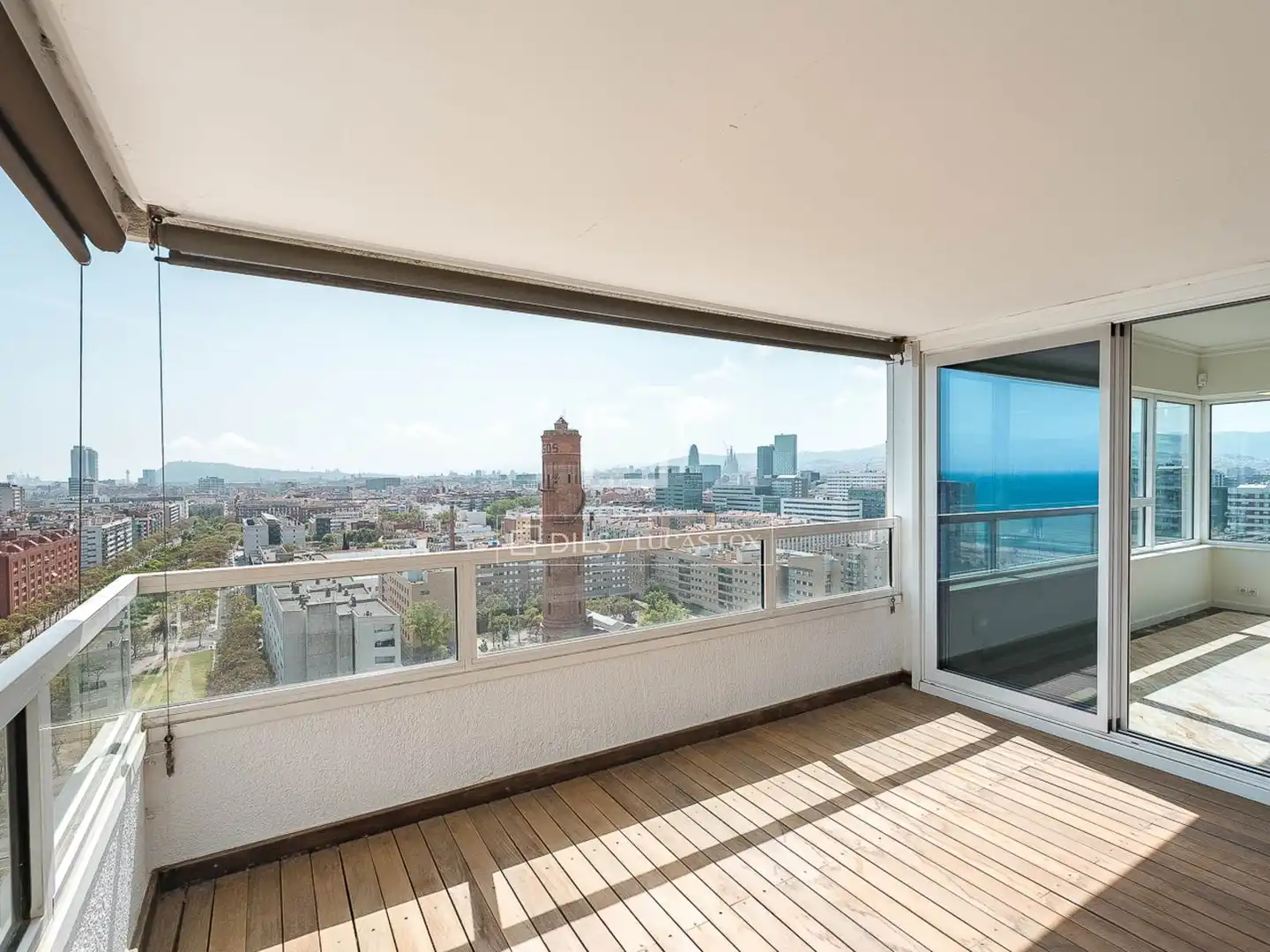 Terrasse von Wohnung zum Verkauf in Barcelona mit Klimaanlage, Heizung und Abstellraum