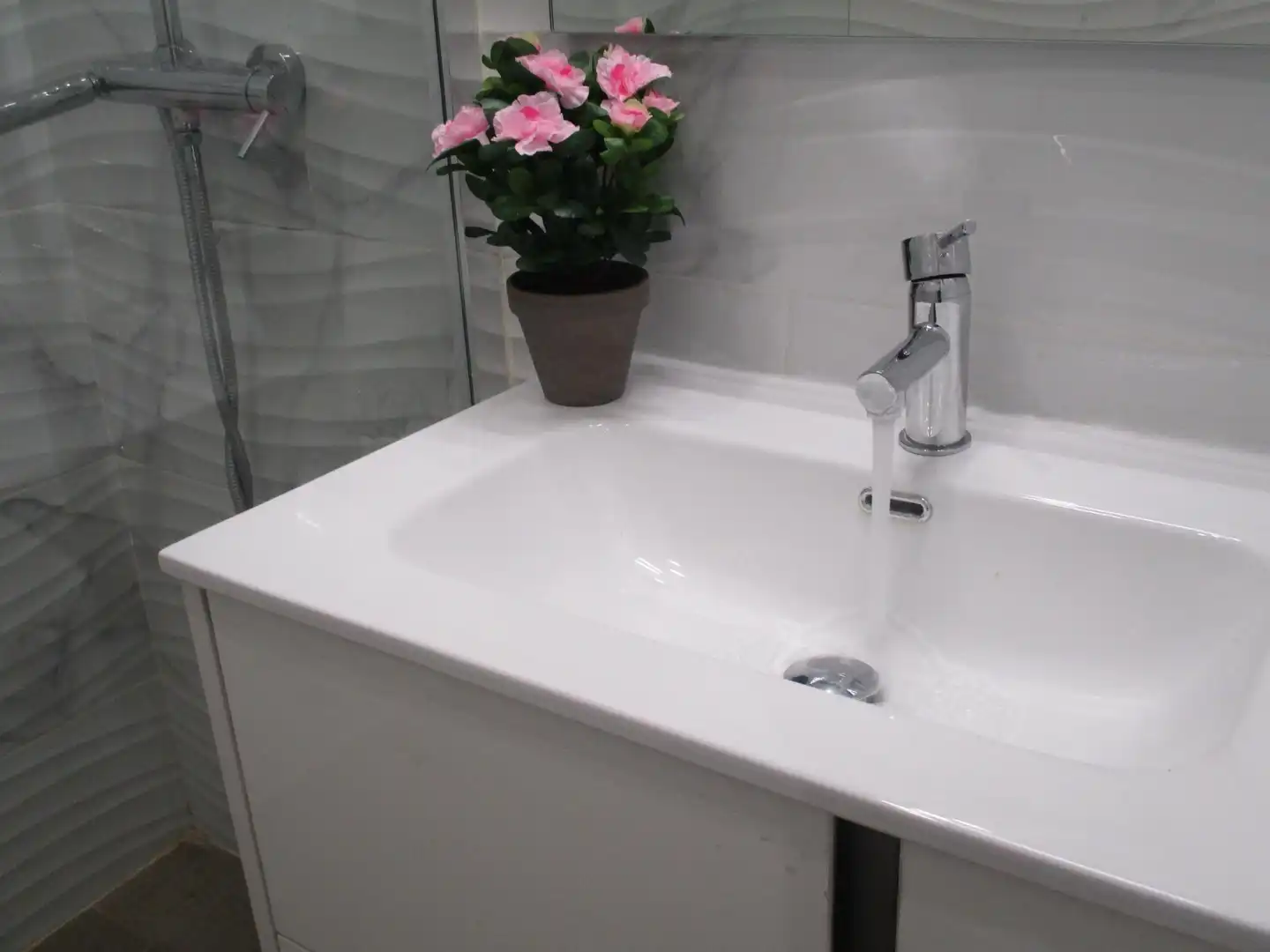 Bathroom of Flat for sale in Mollet del Vallès  with Air Conditioner, Terrace and Furnished