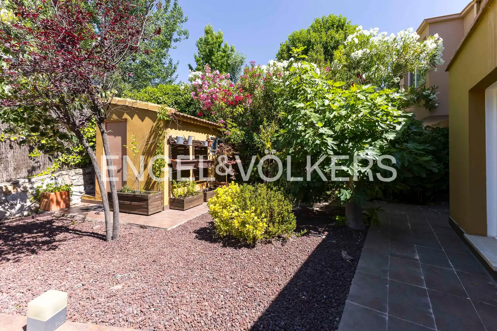 Terrace of Houses for sale in La Moraleja  with Air Conditioner, Heating and Private garden