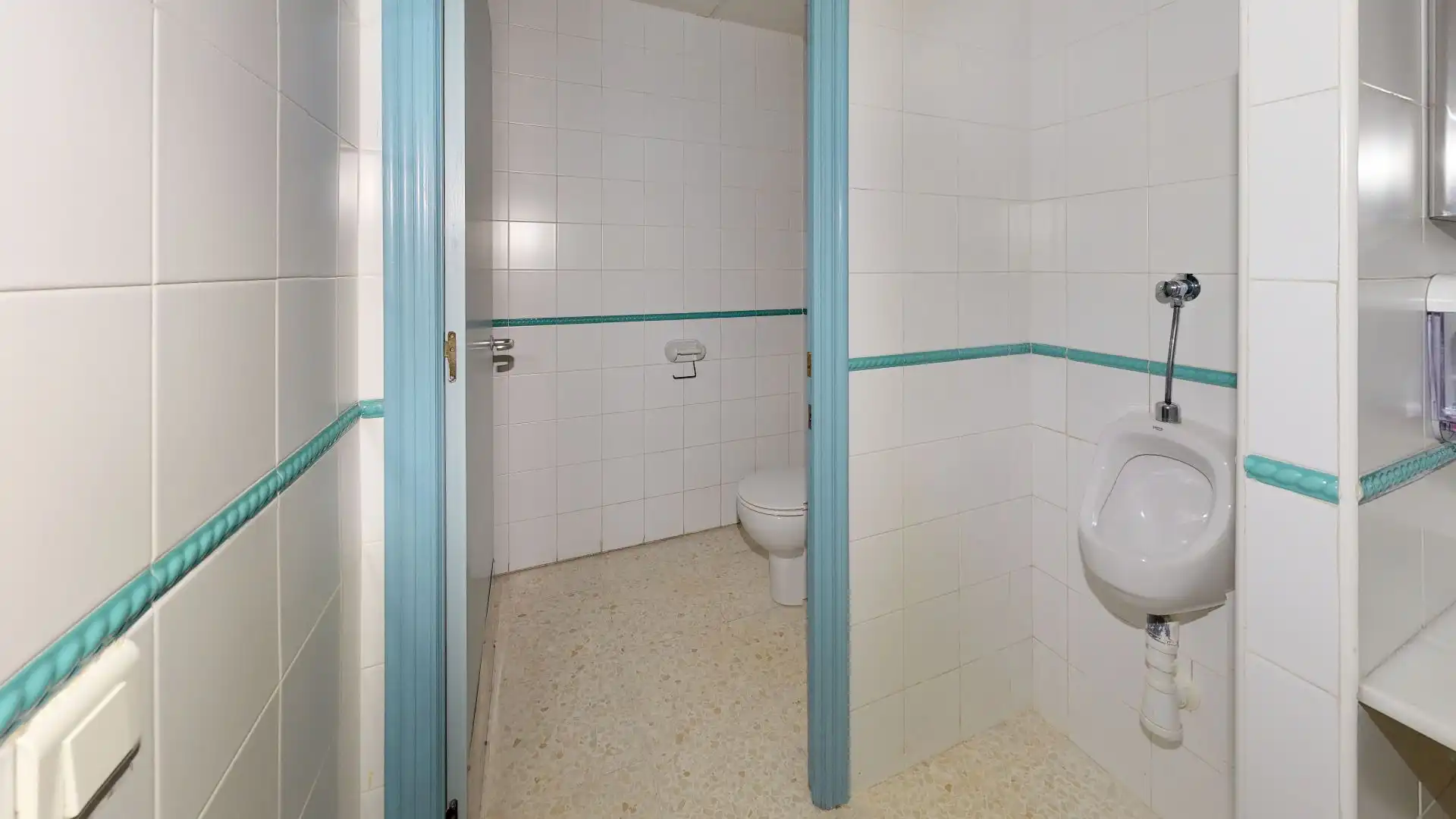 Baño de Oficina en venta en Sevilla con Aire acondicionado