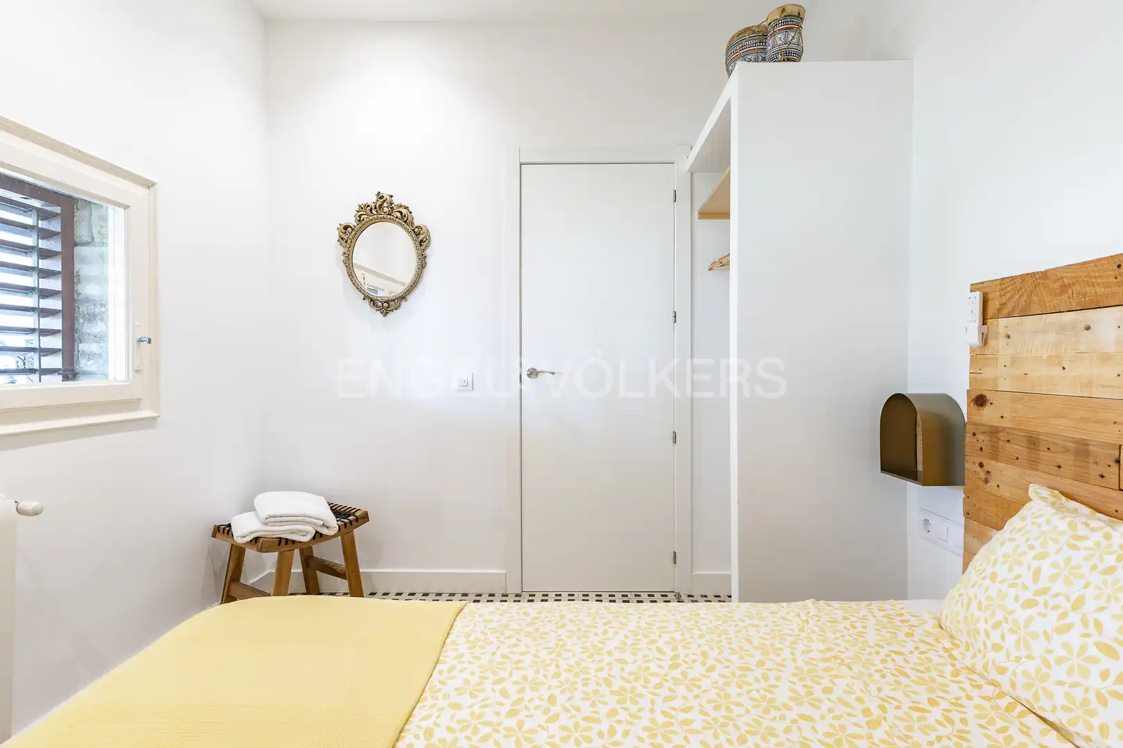 Dormitori de Apartament de lloguer en Caldes d'Estrac amb Calefacció, Jardí privat i Terrassa
