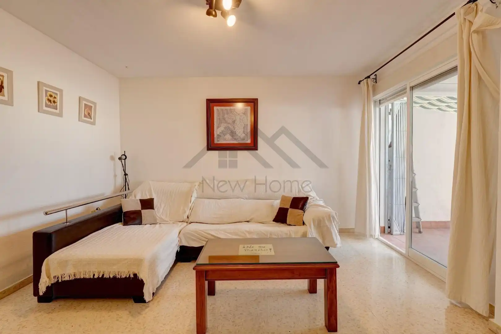 Sala de estar de Piso en venta en La Pobla de Vallbona con Aire acondicionado y Terraza