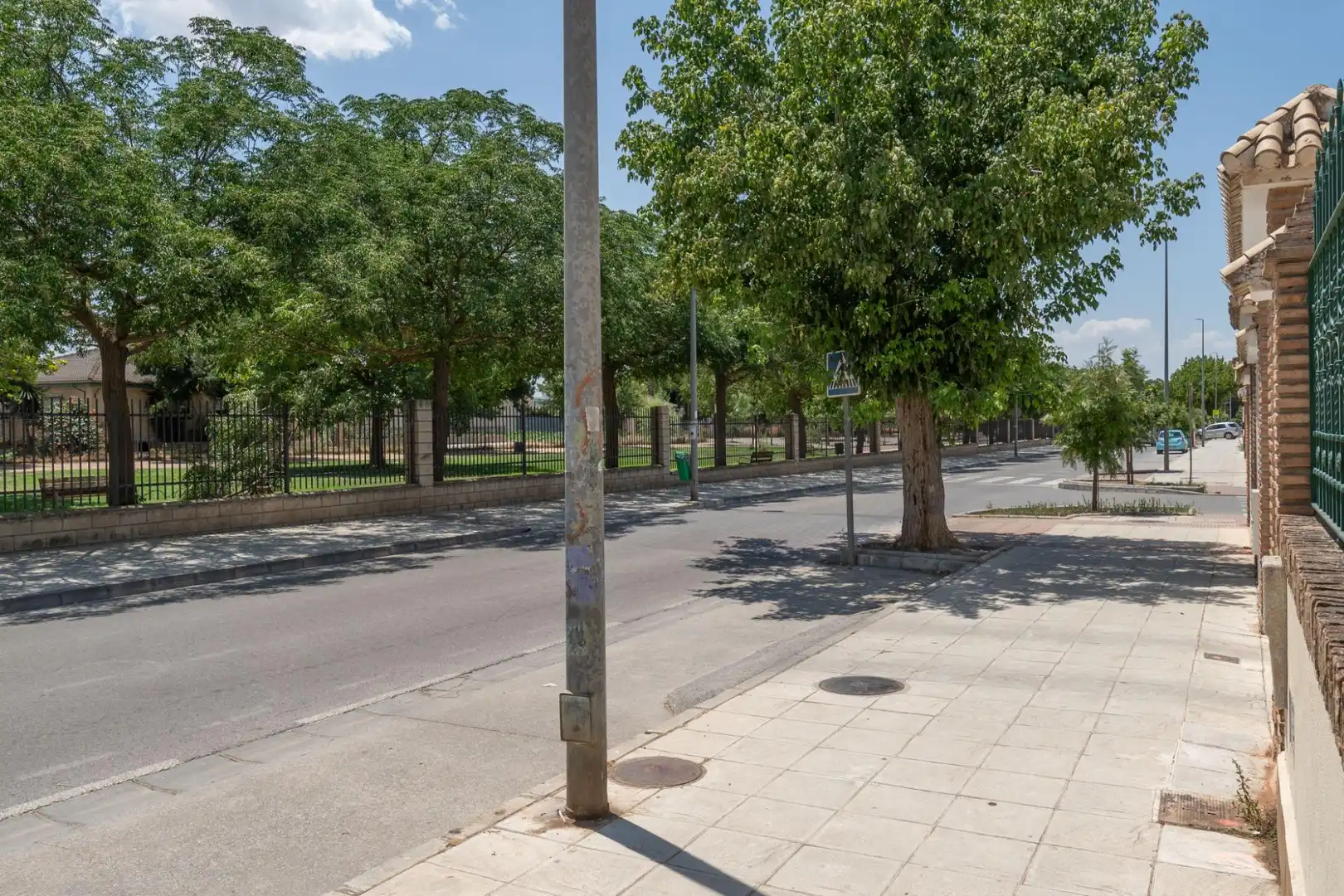 Vista exterior de Casa o xalet en venda en Santa Fe amb Aire condicionat, Calefacció i Jardí privat