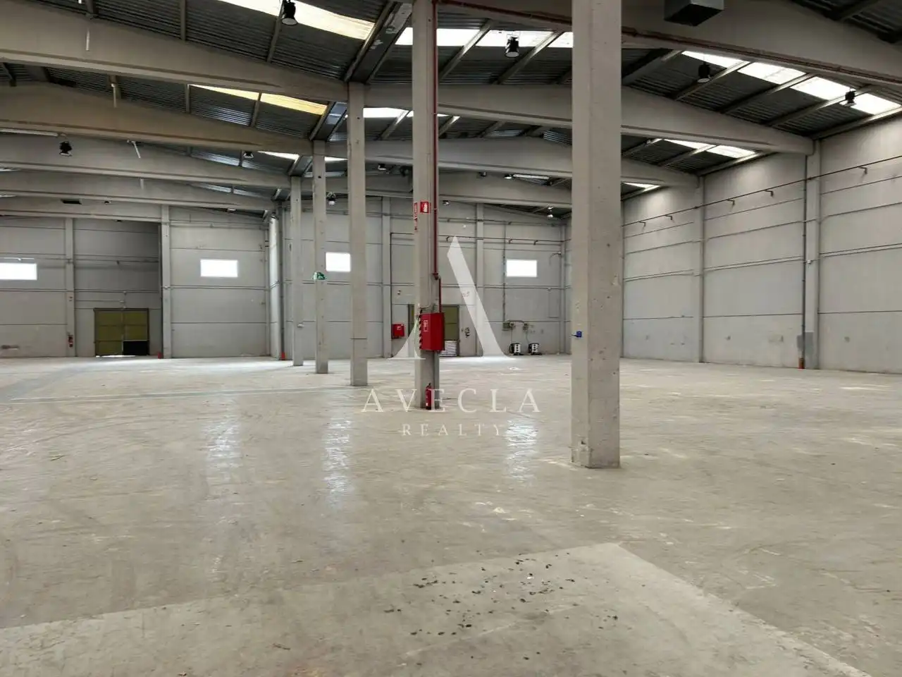 Nave industrial de alquiler en Abrera