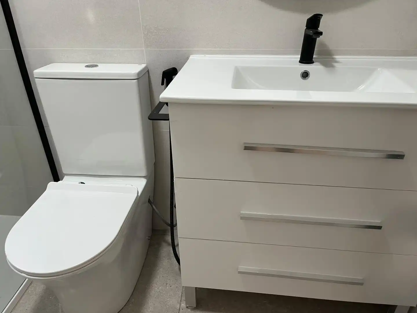 Bathroom of Flat for sale in Sabadell  with Air Conditioner and Heating