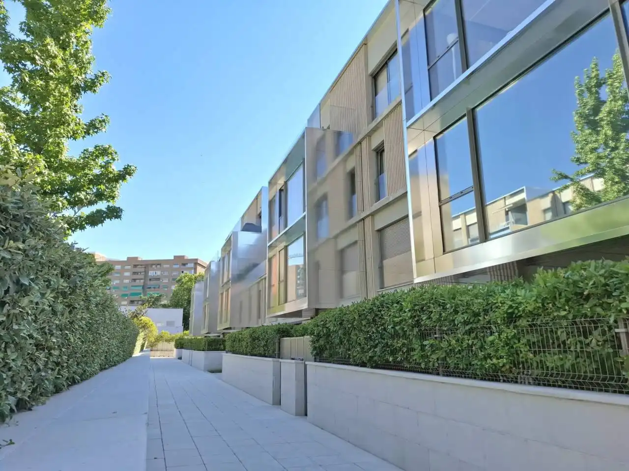 Vista exterior de Piso de alquiler en Madrid con Aire acondicionado, Calefacción y Parquet