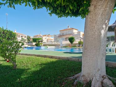 Adossat amb piscina de lloguer a Playa de los Locos