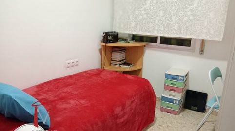 Amplio piso con 4 dormitorios, 2 baños, en zona mercado., image 5