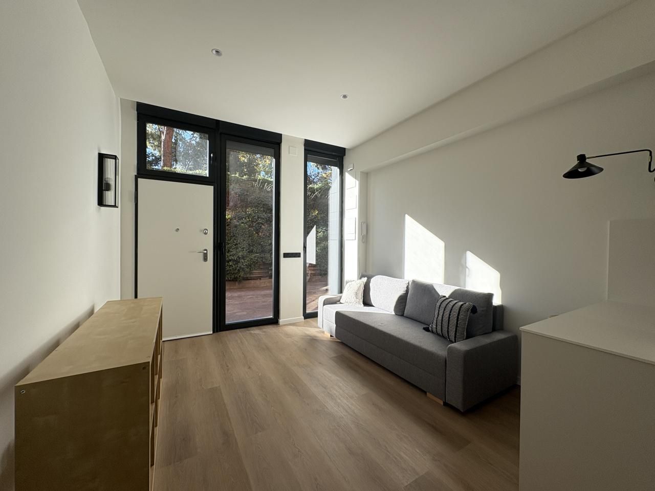 Sala d'estar de Planta baixa de lloguer en  Madrid Capital amb Aire condicionat, Calefacció i Moblat