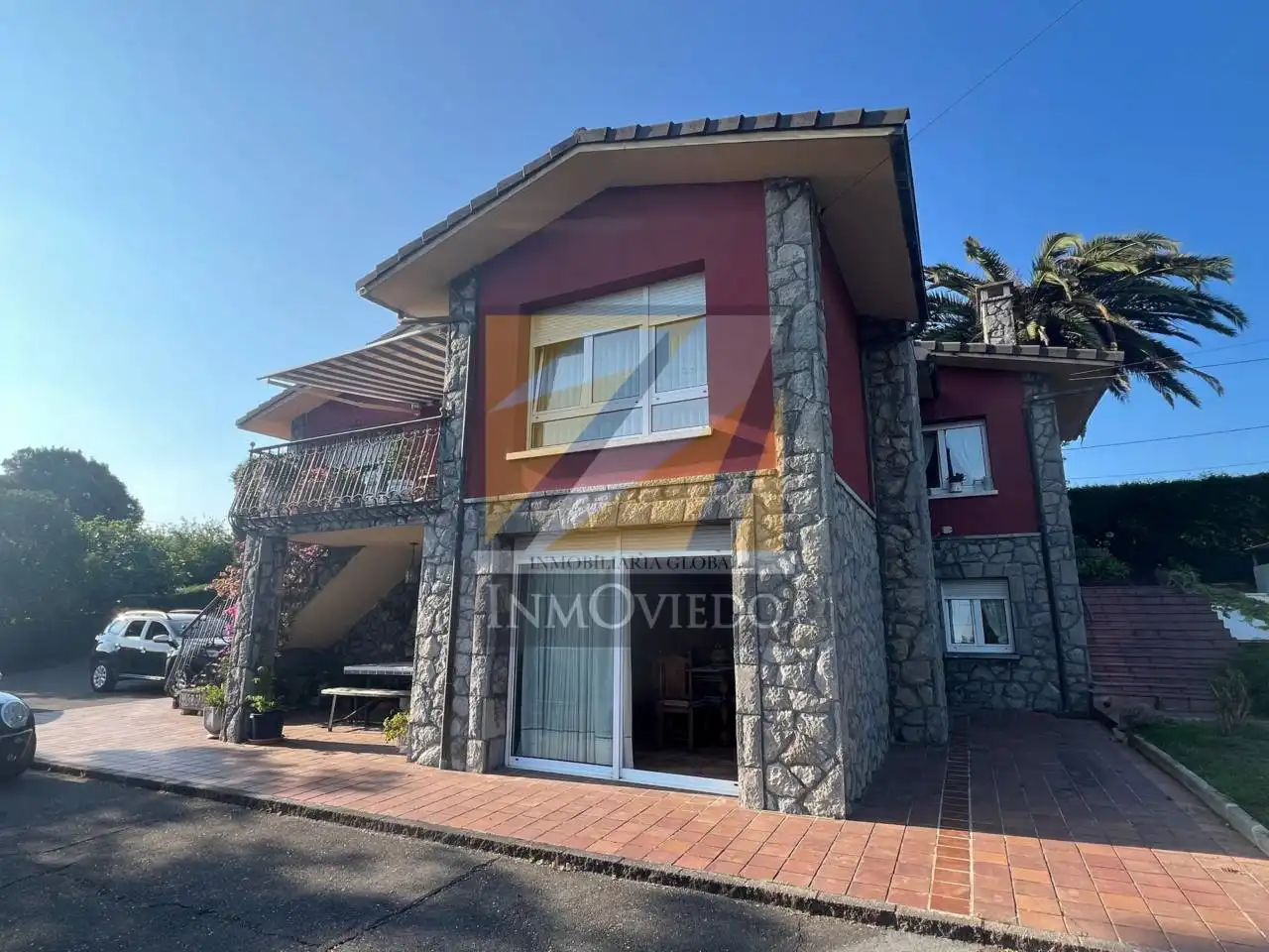 Vista exterior de Casa o xalet en venda en Carreño amb Calefacció, Jardí privat i Parquet