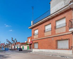 Exterior view of Single-family semi-detached for sale in Navahermosa