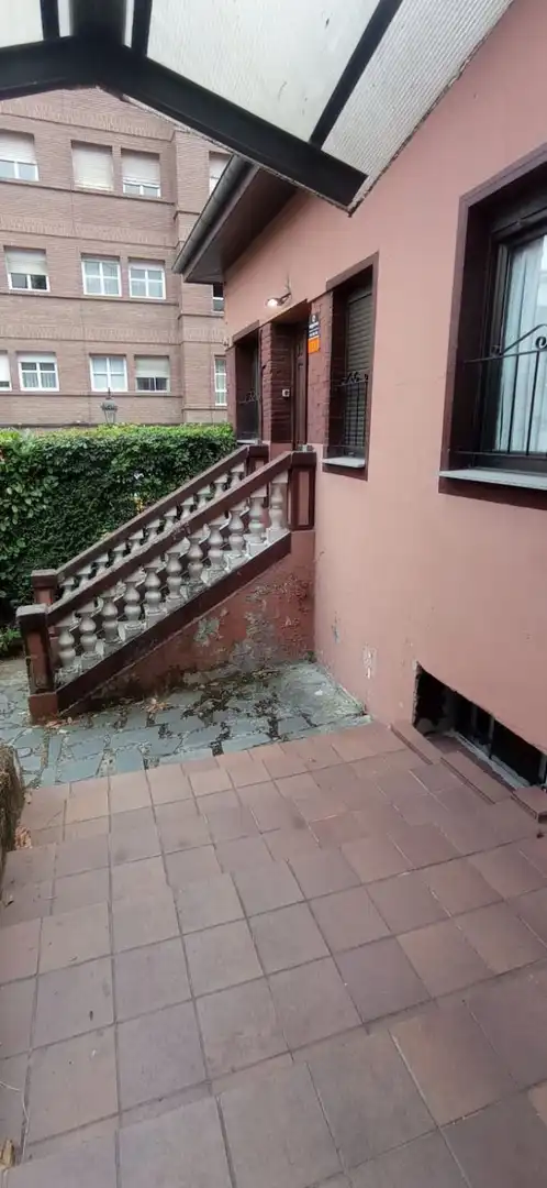 Casa o xalet en venda en Oviedo  amb Calefacció i Parquet